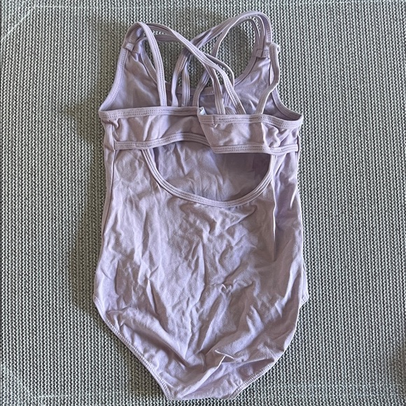Good🎉 Condition ARSHINER Lavender Strappy Ballet Leotard: girls Age 6-7 - Picture 2 of 4